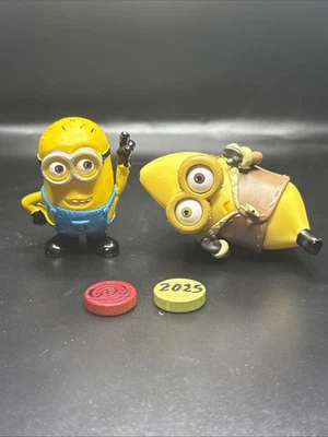 Estatuetas Minions Bob Banana Illumination Despicable Me GDJ-P-328 - Imagem 1 de 2