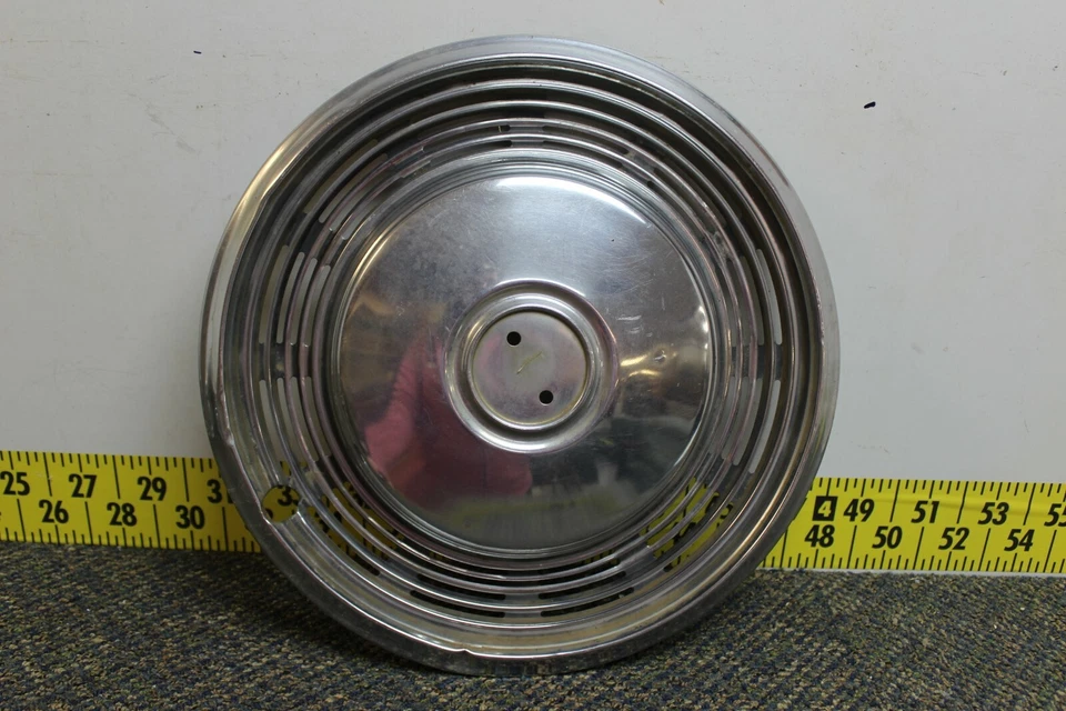 OEM GM 15" Hub Cap Wheel Cover 00491873 495089 1973-74 Pontiac Grand Prix (734) - Image 1 of 3