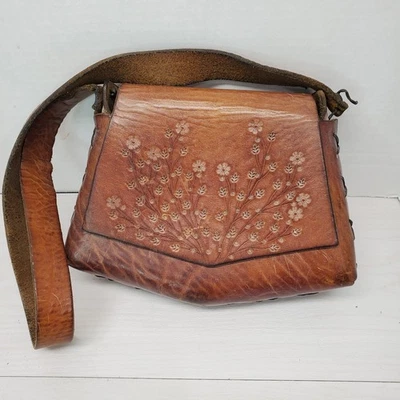 Cartera de Hombro Vintage Cuero Tooled 10" X 7" Hippie Boho Vaquera Festival Otoño Foto 1 de 4