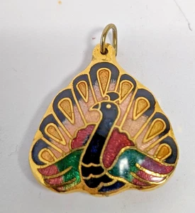Ciondolo Pavone Cloisonné Vintage - Smalto Multicolore - Tono Oro - Foto 1 di 1