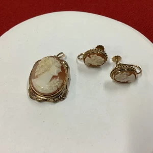 9ct Yellow Gold Cameo Pendant & Earrings Set (J) #326 - Picture 1 of 3