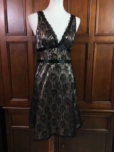 Forever Twenty One Juniors Size Medium Deep V Black Lace Over Rose Gold NWT Dre  - Picture 1 of 14