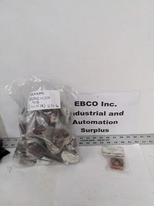 SIEMENS 3SB02-CBH PUSHBUTTON OPERATOR 3-UNIT HOLDER, LOT OF 32 - Picture 1 of 8