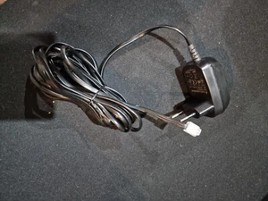 Stecker-Netzteil Ladegerät Click Switching Power Supply 230V zu 7,5V DC 0,65A - Bild 1 von 6