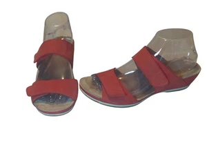 Sandali da donna Dansko Maddy in nabuk rosso fresato taglia 39/8,5 slip on slide - Foto 1 di 17