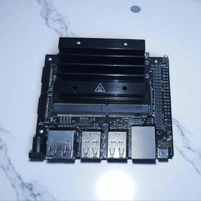 Scheda GPU NVIDIA Jetson Nano 4GB Developer Kit AI Edge Computing - Immagine 1 di 3