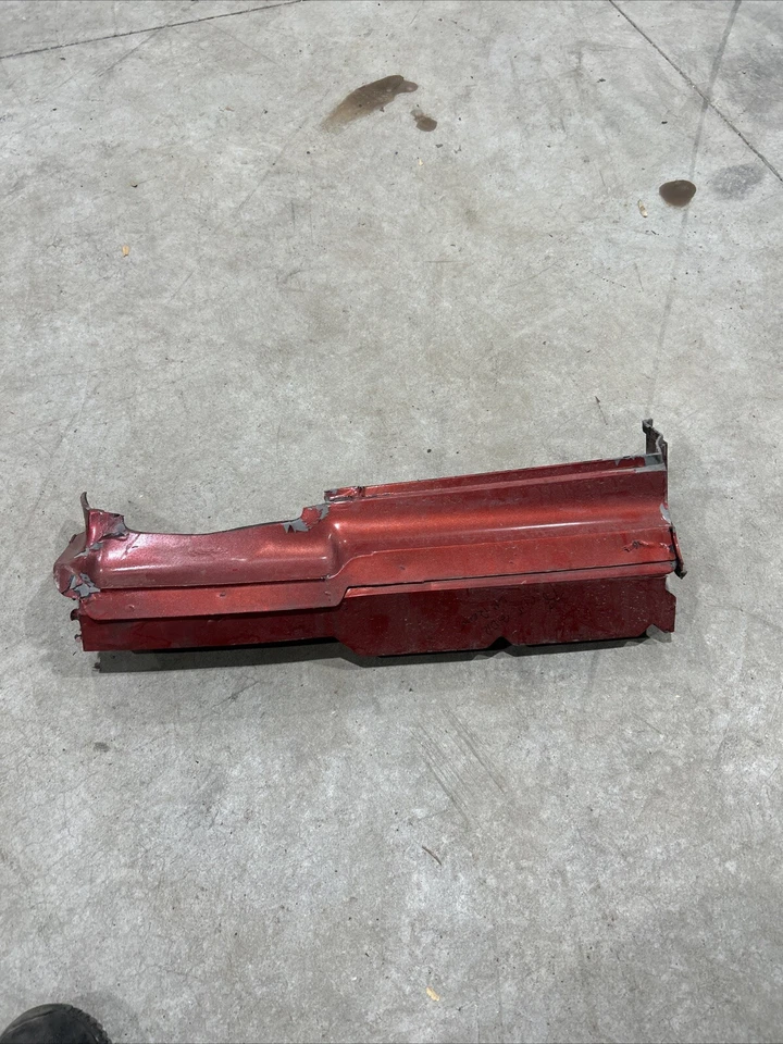 Parachoques trasero Oldsmobile Cutlass 1978-1980 2 puertas relleno de carrocería izquierda Foto 1 de 4