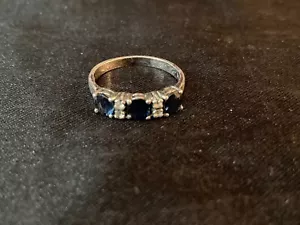LADIES 3 BLUE STONE AND 4 WHITE STONE ETERNITY STYLE 925 STAMPED SILVER SIZE M - Picture 1 of 10