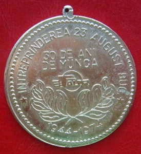 RUMANÍA 30 AÑOS DE TRABAJO EN LA EMPRESA 23 AGOSTO BUCURESTI MEDALLA PREMIO FAUR - Imagen 1 de 16
