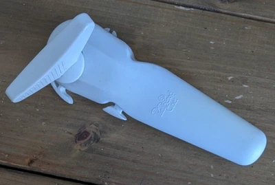 Pampered Chef #2759 Smooth Edge Manual Can Opener - Image 1 of 4