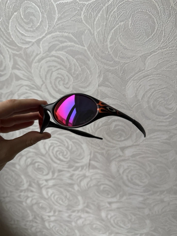 Gafas de sol Oakley Eye Jacket Flames Prizm de colección negras púrpuras Y2K Gorpcore raras Foto 1 de 4
