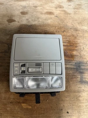 OEM 2007 2008 2009 2010  TOYOTA CAMRY HYBRID OVERHEAD ROOF DOME LIGHT Tan Beige - Image 1 of 4