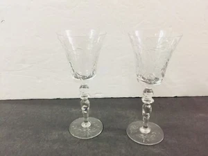 Vintage Antique Pair Of Etched Crystal Cordinal Wine Glass Glasses - Picture 1 of 8