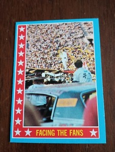 1974 Topps (Evel Knievel) #13 Facing The Fans (NM-MT)