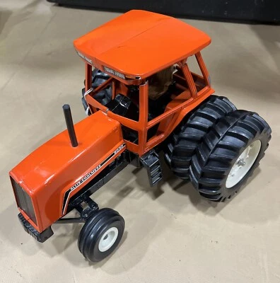 Tractor de juguete fundido a presión Allis Chalmers 8030 Ertl 1/16 de 1980 con dobles como está Foto 1 de 4