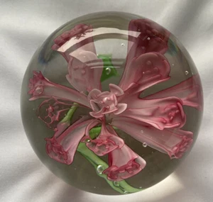 Vintage Art Glass Paperweight Pink Flower Green Stem Controlled Bubbles EUC - Picture 1 of 10