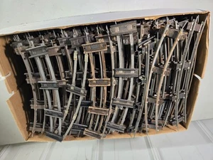 Box of American Flyer Curved Track...well over 100 pcs.. - Picture 1 of 1