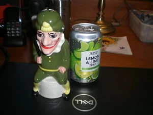 WADE-MR. PUNCH--- MRS?JUDY LTD EDITIONS. SELTEN AUF GRÜNEM BODEN ZU FINDEN!! - Bild 1 von 7