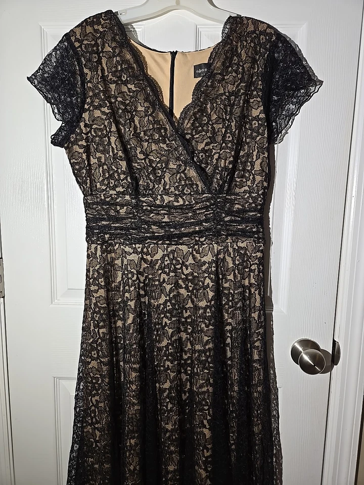 Vestido superpuesto de encaje talla 16 negro beige oscuro romántico cóctel elegante Foto 1 de 4