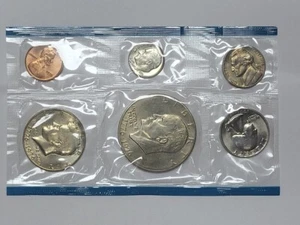 Full Set of 1976 UNCIRCULATED coins Philadelphia Never touched almost 50 years - Picture 1 of 4