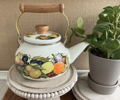 Vintage Regency Club 2.5 Quart Wooden Handle Teakettle Tea Pot - Image 1 of 4