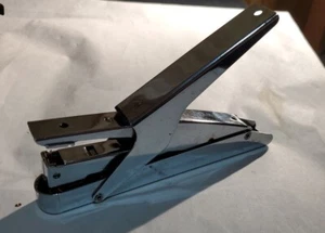 Plier Style Hand Stapler Heavy Duty - Picture 1 of 4
