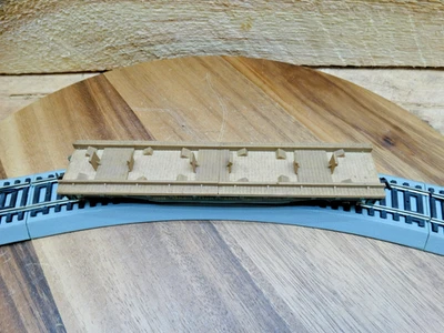 TYCO HO Scale 51 Great Northern 42953 Flat Car with Removable Cargo Carraige - Image 1 of 4