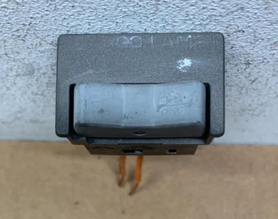 Interruptor de lámpara de carga para tablero interior de camioneta Chevy GMC C1500 1990 1991 1992 1993 1994 Foto 1 de 4