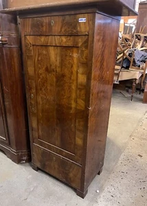 Eintüniger Pfeilerschrank, Biedermeier, Mahagoni, furniert , LA 006-23 - Bild 1 von 1