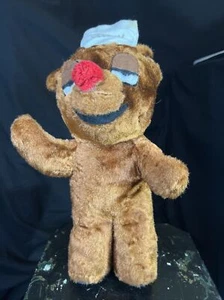 Vintage Travelodge Hotel Motel Sleepy Teddybär rote Nase Plüschtier Stofftier - Bild 1 von 18