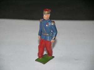 FIGURINE PLOMB L.R. GUERRE 14-18 OFFICIER BLEU ET ROUGE AU DÉFILÉ - Picture 1 of 2