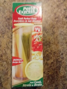 Pasta Express Cooker Pasta Maker Container Fast Easy As Seen On TV Vintage 2005 - Picture 1 of 1