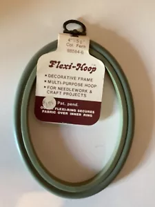 Vintage OVAL Flexi-hoop FERN GREEN 4"x 5.5” Needlework Hoop/frame W/Metal Hanger - Picture 1 of 3