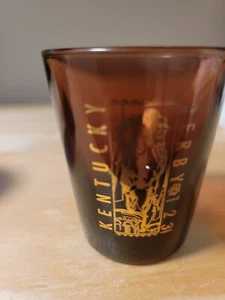 Kentucky Derby 1997 1,5 oz vino de tiro con logotipo dorado para evento - Imagen 1 de 1