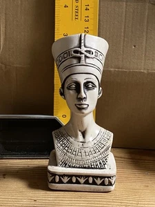 Estatuilla busto reina egipcia Nefertiti. - Imagen 1 de 3