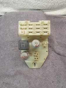 84-88 Toyota Pickup 89 4Runner Under Dash Fuse Box Relay Junction Connector OEM - Foto 1 di 15