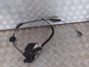 Serrure Fermeture Porte Avant Gauche - RENAULT MEGANE III (3) CC Réf 805038255R - Picture 1 of 5