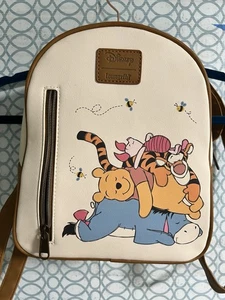 Mini zaino per dormire Loungefly Disney Winnie The Pooh & Friends - Foto 1 di 11