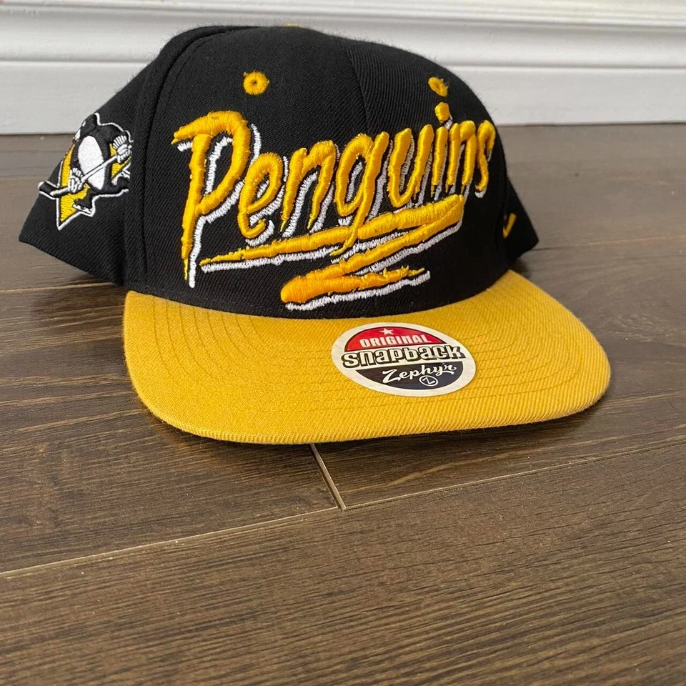 vintage NHL Pittsburgh Penguins side patched embroidered snapback  Size;Adjustab - Image 1 of 4