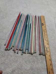 Vtg Knitting Needles 27  Aluminum 2 Plastic Lot of ( 29 ) Various Sizes Per Pict - Picture 1 of 12
