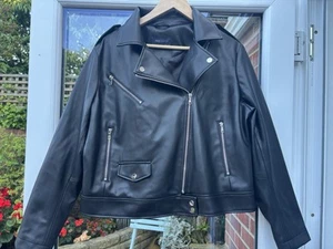 Marks and Spencer Collection 18 Bikerjacke Kunstleder schwarz - Bild 1 von 7