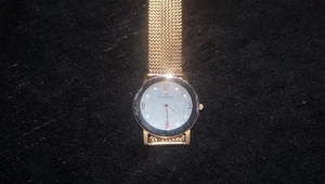 Mother of Pearl Swarovski Crystal Rose Gold-Tone Ladies Watch. - Picture 1 of 3
