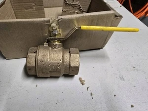 1 1/4" Bronze Threaded Ball Valve Milwaukee Or RWV Brand - Picture 1 of 5