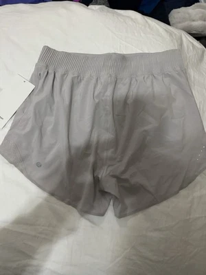 Women’s NWT Lululemon Hotty Hot HR Shorts 4” SE Size 8 Light Gray - Image 1 of 4