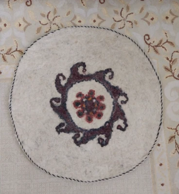 Turkoman Round Felt Rug 2'ft -- Sheep Wool Area Flooring Handmade Turkmen Gift - Image 1 of 4