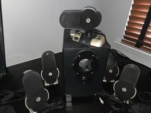 Logitech G51 Computer Surround Speaker System with Subwoofer  - Picture 1 of 2