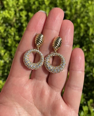 Pendientes colgantes Van Cleef & Arpels círculo de diamantes de oro amarillo de 18 quilates Foto 1 de 4