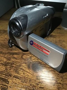 Sony handycam dcr-dvd105 w/battery no charger - Picture 1 of 7