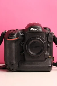 Nikon D4S Professional DSLR 16.2MP Digital Camera Full Frame 10k Shots EXC! - Picture 1 of 8