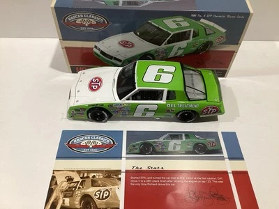 1/24 Lionel Nascar Classics Richard Petty #6 STP 1986 Chevy Monte Carlo - Image 1 of 2